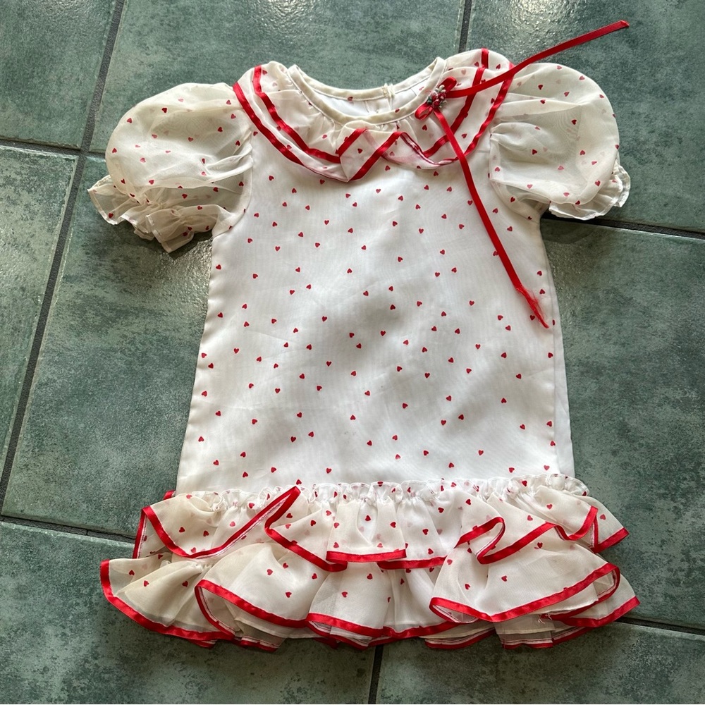 VTG Baby Girl Winnie the Pooh Heart Print Puff Sleeve Ruffle Dress